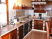 cucina con muretti in granito